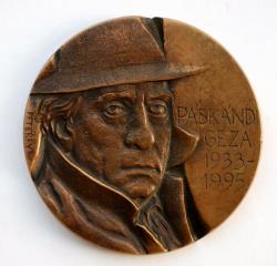 Bronz plakett (Péterfy László alkotása)