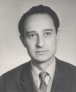 45 évesen