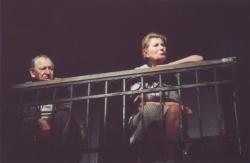 Koccanás. Jelenet a Katona József Színház előadásából (2004)